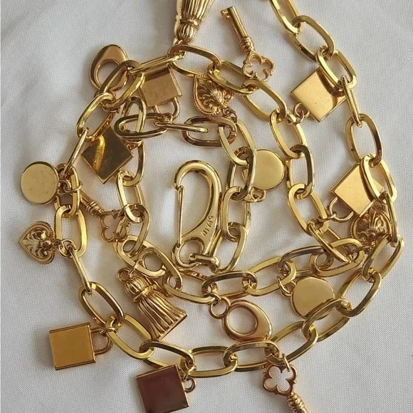 ESCADA Women’s Gold Tone Chain Link Charm Belt Made in Spain VINTAGE RARE FIND!! - Picture 7 of 15